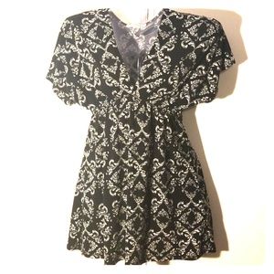 Black and White Patterned Top